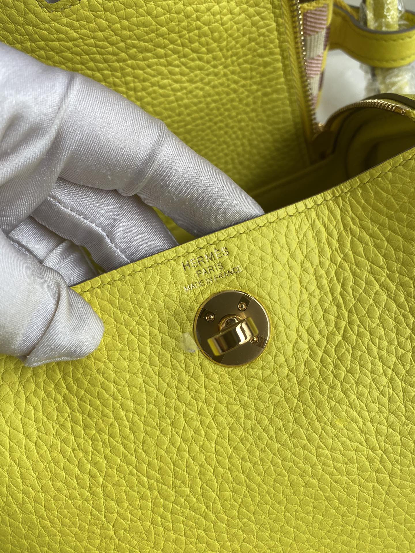 Hermes Mini Lindy 19cm Handbag Shoulder Bag In Lemon Yellow Clemence Leather